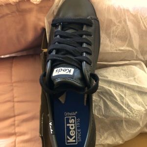 Black Keds size 9